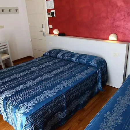 Hotell Arena 3*