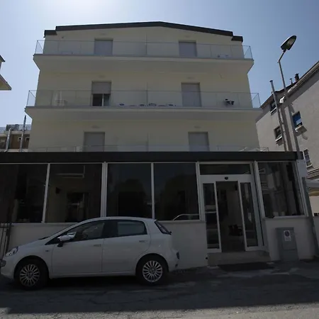 Arena Hotel 3*